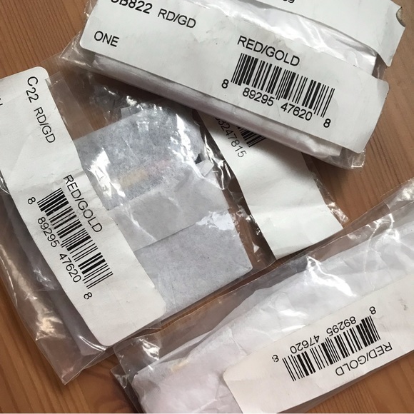 👄 Coach X Tom Wesselmann Lips And Lipstick Huggie Earrings - Picture 9 of 9